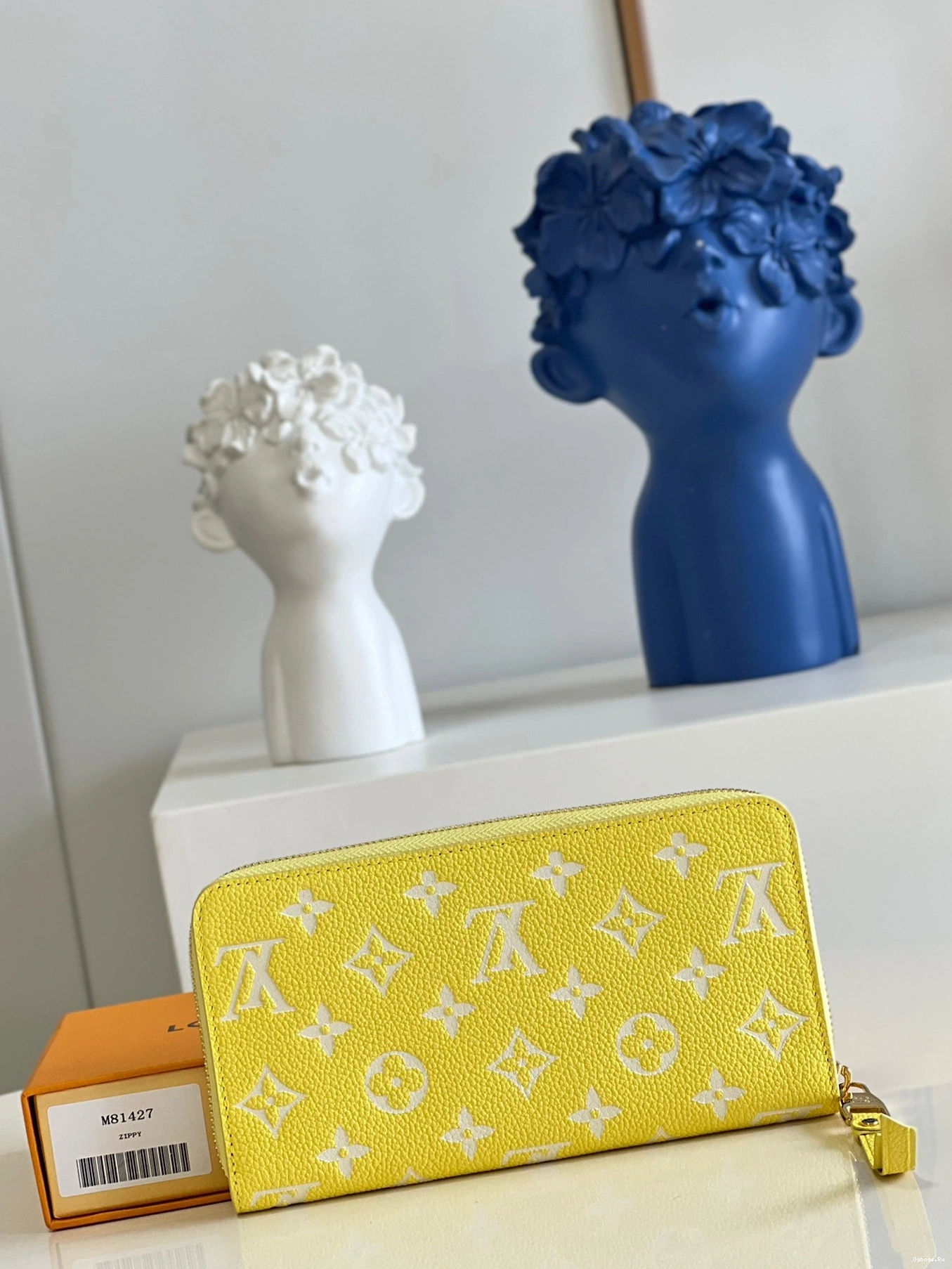 Louis ZIPPY Vuitton Wallet 0501